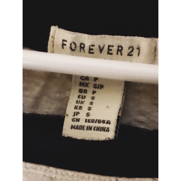 FOREVER 21 Striped baseball tee ⚾️ - Picture 3 of 3